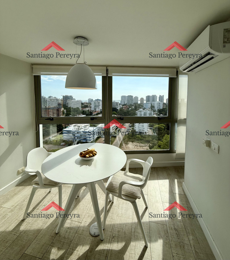 Apartamento ID.16860 - Apartamento Penthouse finamente decorado de 3 dormitorios con parrillero propio en alquiler temporario, Roosevelt Brava, Punta del Este