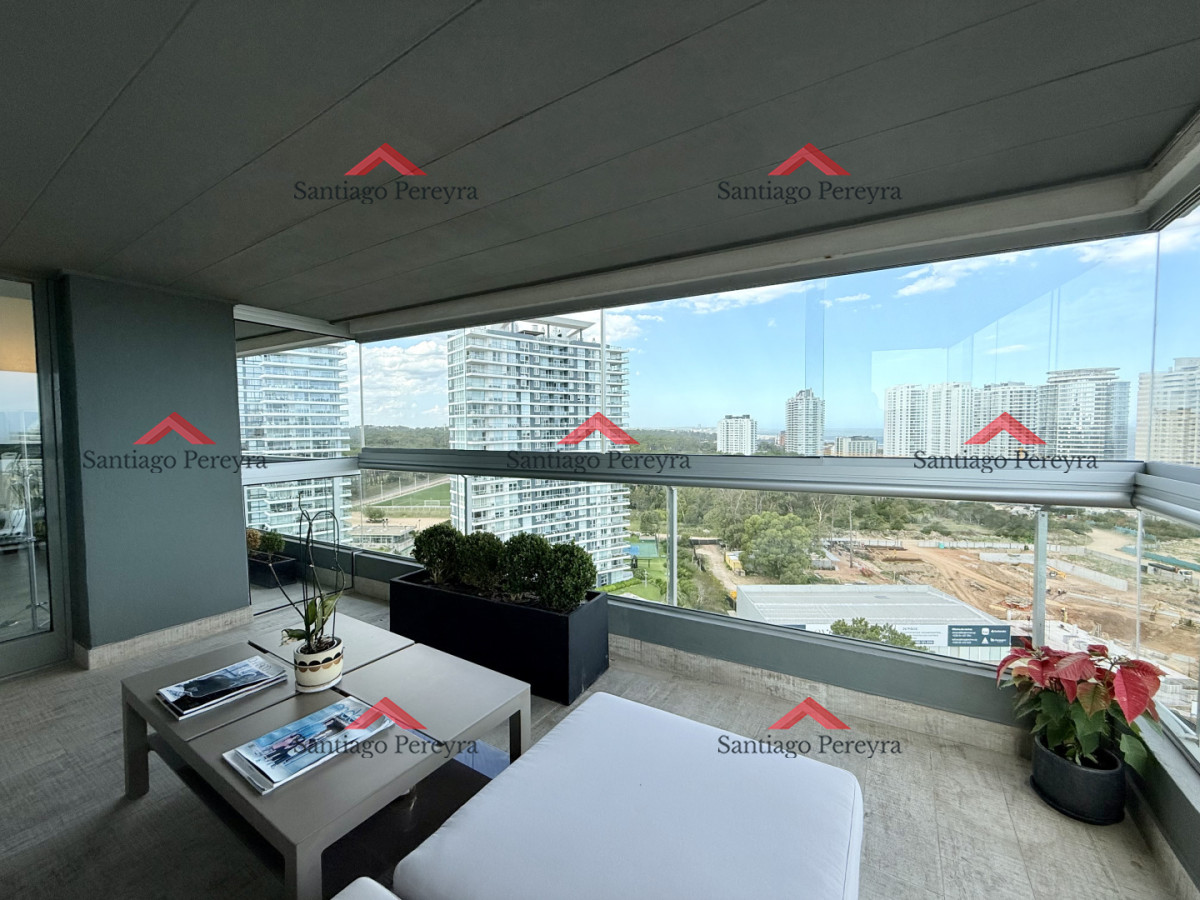 Apartamento ID.16860 - Apartamento Penthouse finamente decorado de 3 dormitorios con parrillero propio en alquiler temporario, Roosevelt Brava, Punta del Este