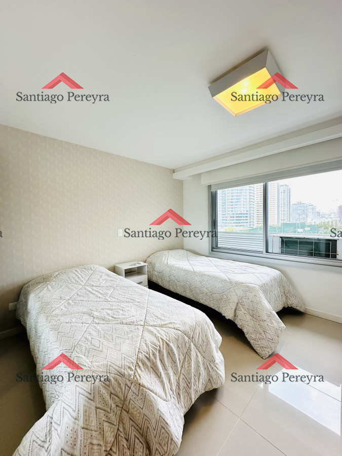 Apartamento ID.15895 - Oportunidad de venta apartamento de 3 dormitorios mas dependencia Playa Brava, Punta del Este