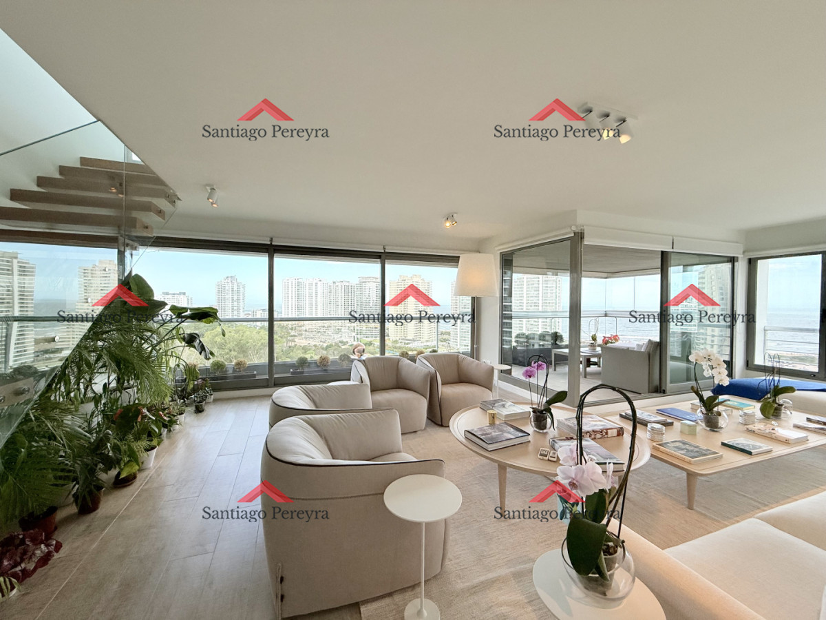 Apartamento ID.16860 - Apartamento Penthouse finamente decorado de 3 dormitorios con parrillero propio en alquiler temporario, Roosevelt Brava, Punta del Este