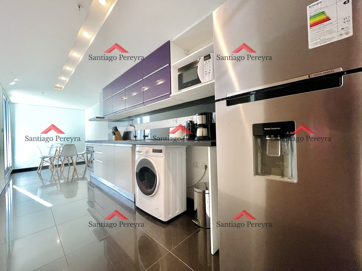 Apartamento ID.15594 - Apartamento de 2 Dormitorios y Parrillero con Vista al Mar en Playa Brava, Look Tower