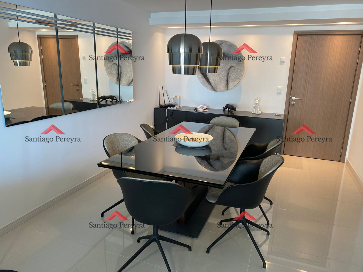 Apartamento ID.16779 - Venta de gran apartamento de 3 dormitorios con parrillero propio en Playa Brava, Punta del Este