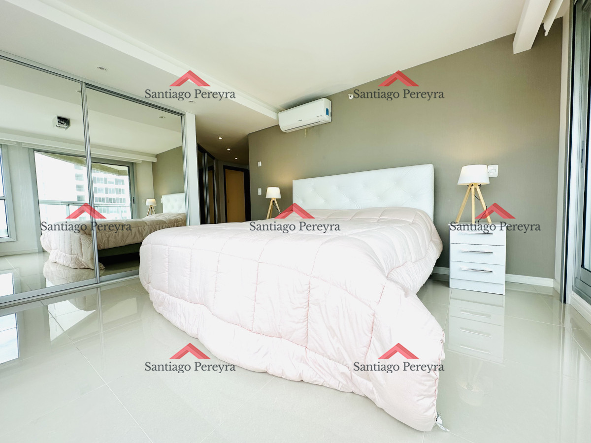 Apartamento ID.15895 - Oportunidad de venta apartamento de 3 dormitorios mas dependencia Playa Brava, Punta del Este