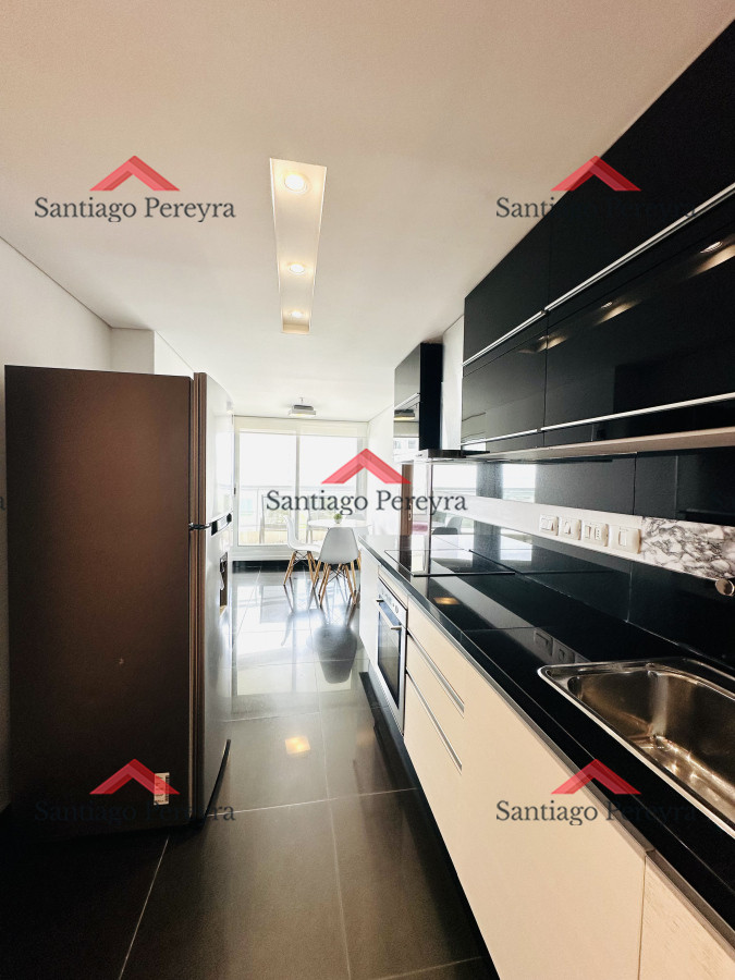 Apartamento ID.15895 - Oportunidad de venta apartamento de 3 dormitorios mas dependencia Playa Brava, Punta del Este
