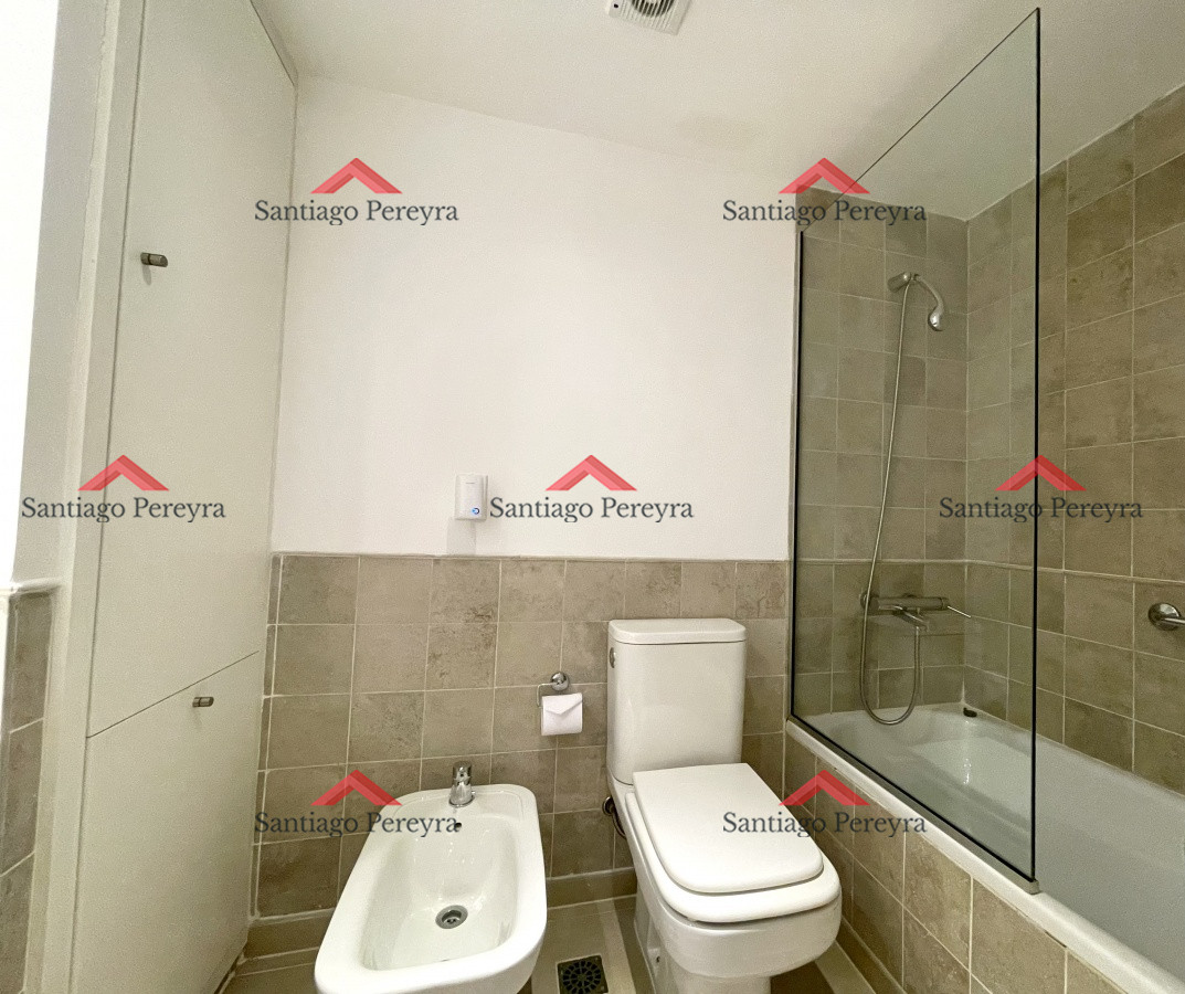 Apartamento ID.14647 - Apartamento de 2 Dormitorios con Parrillero y Vista al Mar en Punta Ballena