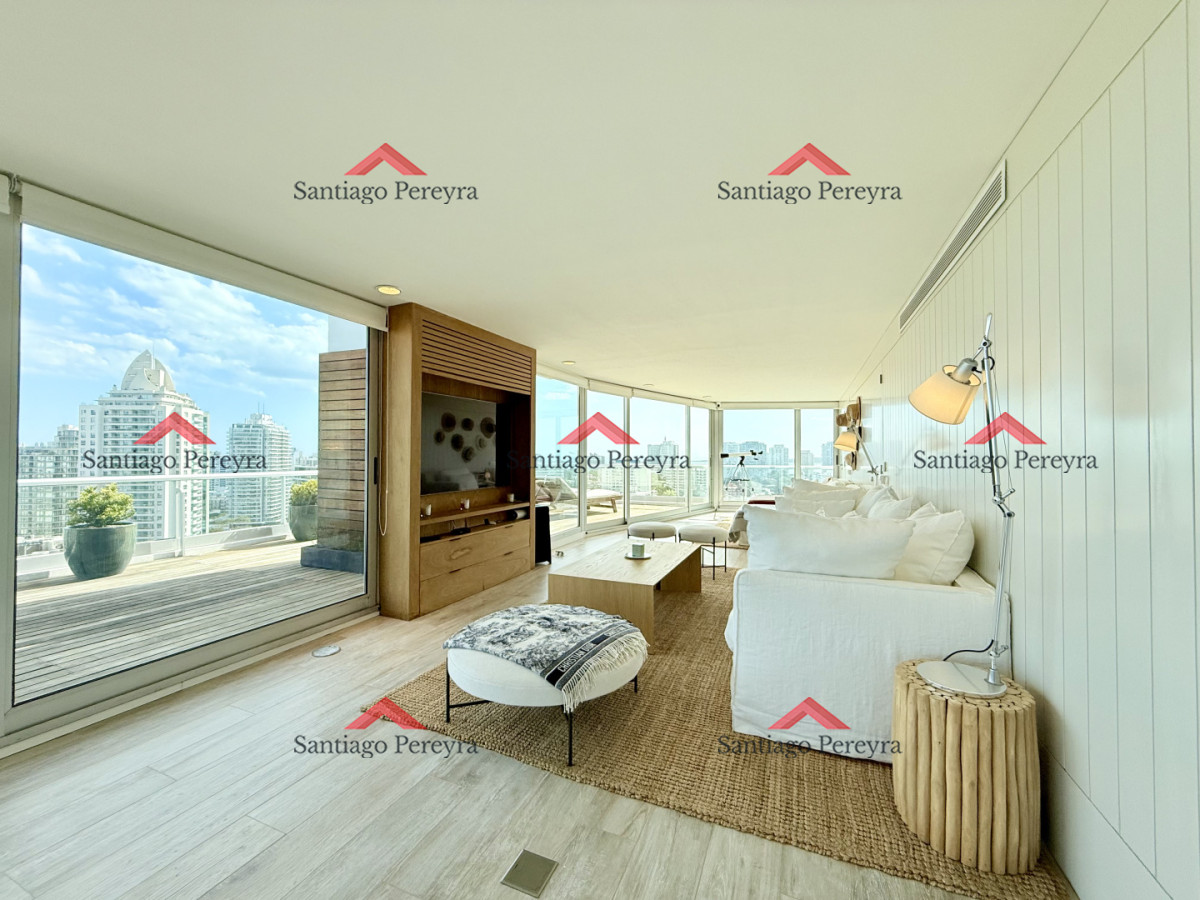 Apartamento ID.16860 - Apartamento Penthouse finamente decorado de 3 dormitorios con parrillero propio en alquiler temporario, Roosevelt Brava, Punta del Este