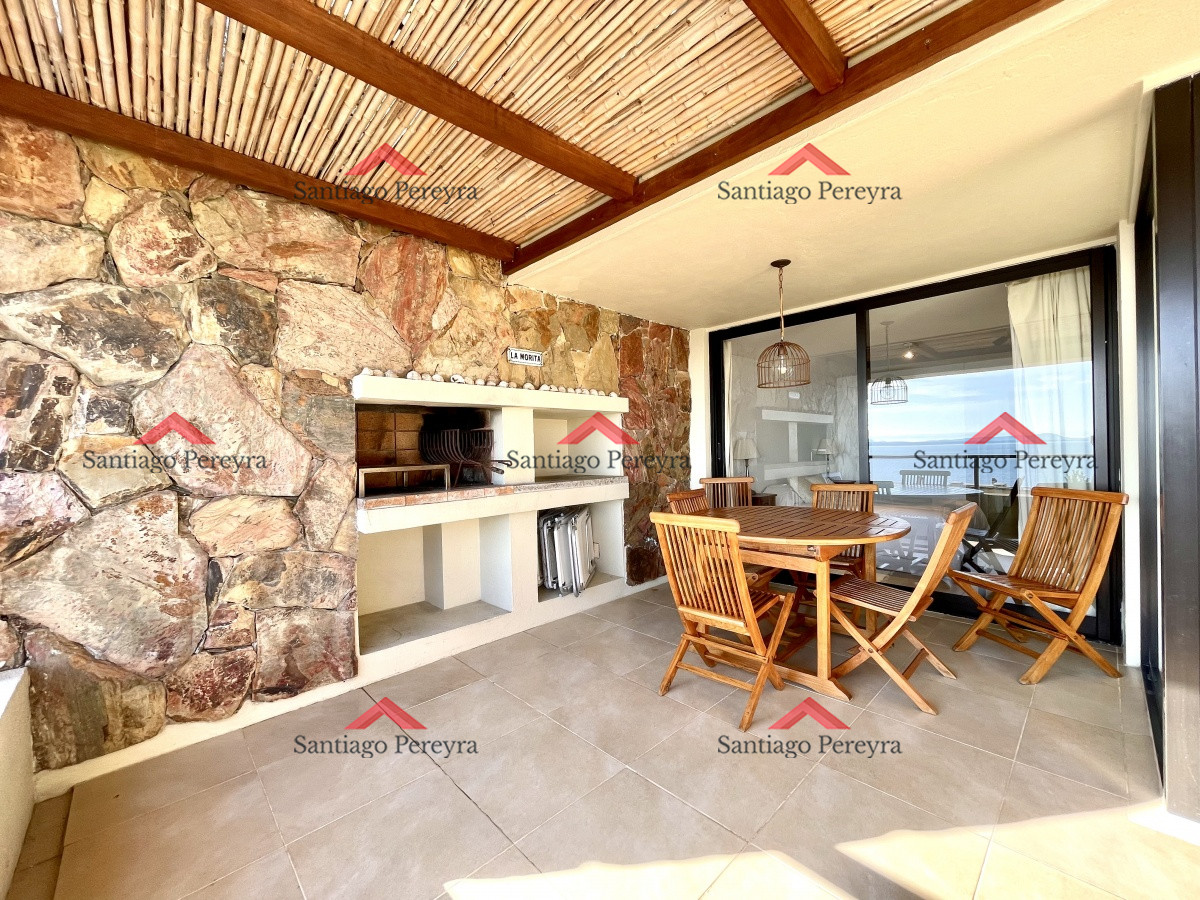 Apartamento ID.14647 - Apartamento de 2 Dormitorios con Parrillero y Vista al Mar en Punta Ballena