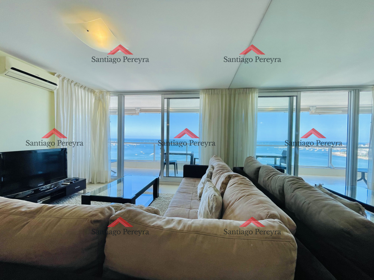 Apartamento ID.15891 - Excelente Apartamento de 2 Dormitorios con Vista al Mar, Playa Mansa