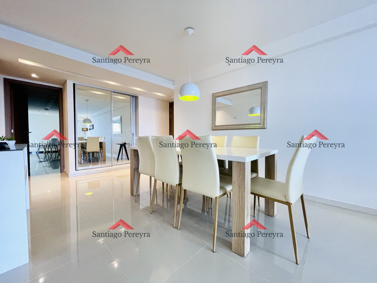 Apartamento ID.15594 - Apartamento de 2 Dormitorios y Parrillero con Vista al Mar en Playa Brava, Look Tower