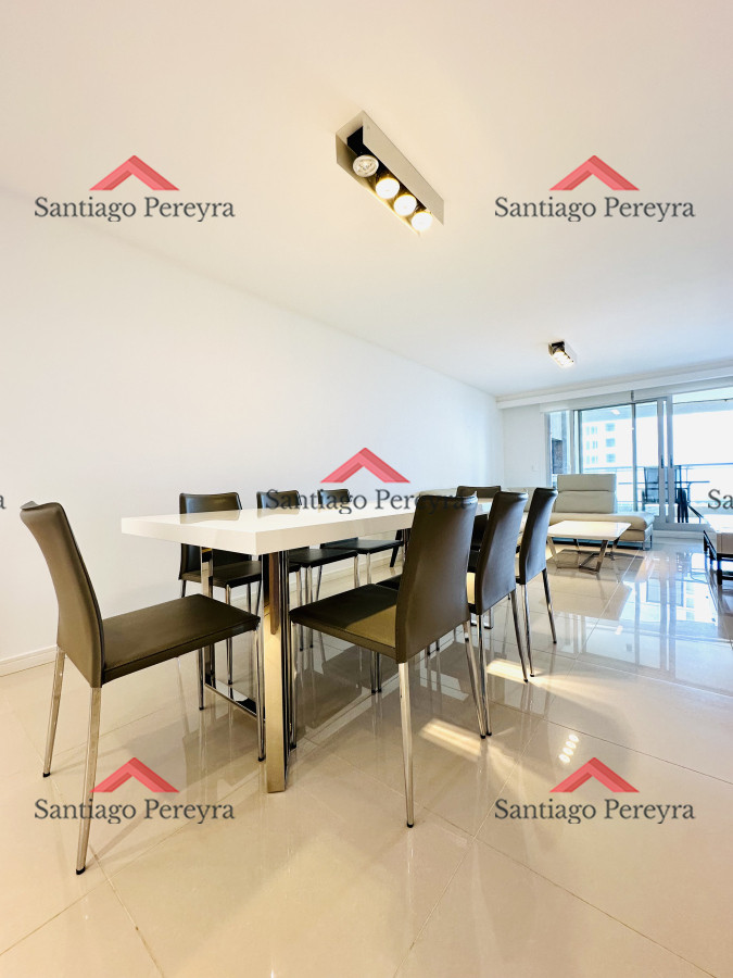 Apartamento ID.15895 - Oportunidad de venta apartamento de 3 dormitorios mas dependencia Playa Brava, Punta del Este
