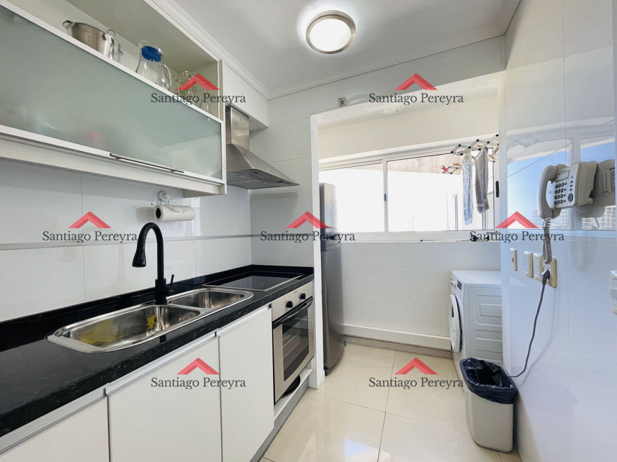 Apartamento ID.16862 - Moderno Apartamento de 2 Dormitorios en Venta, Playa Mansa 