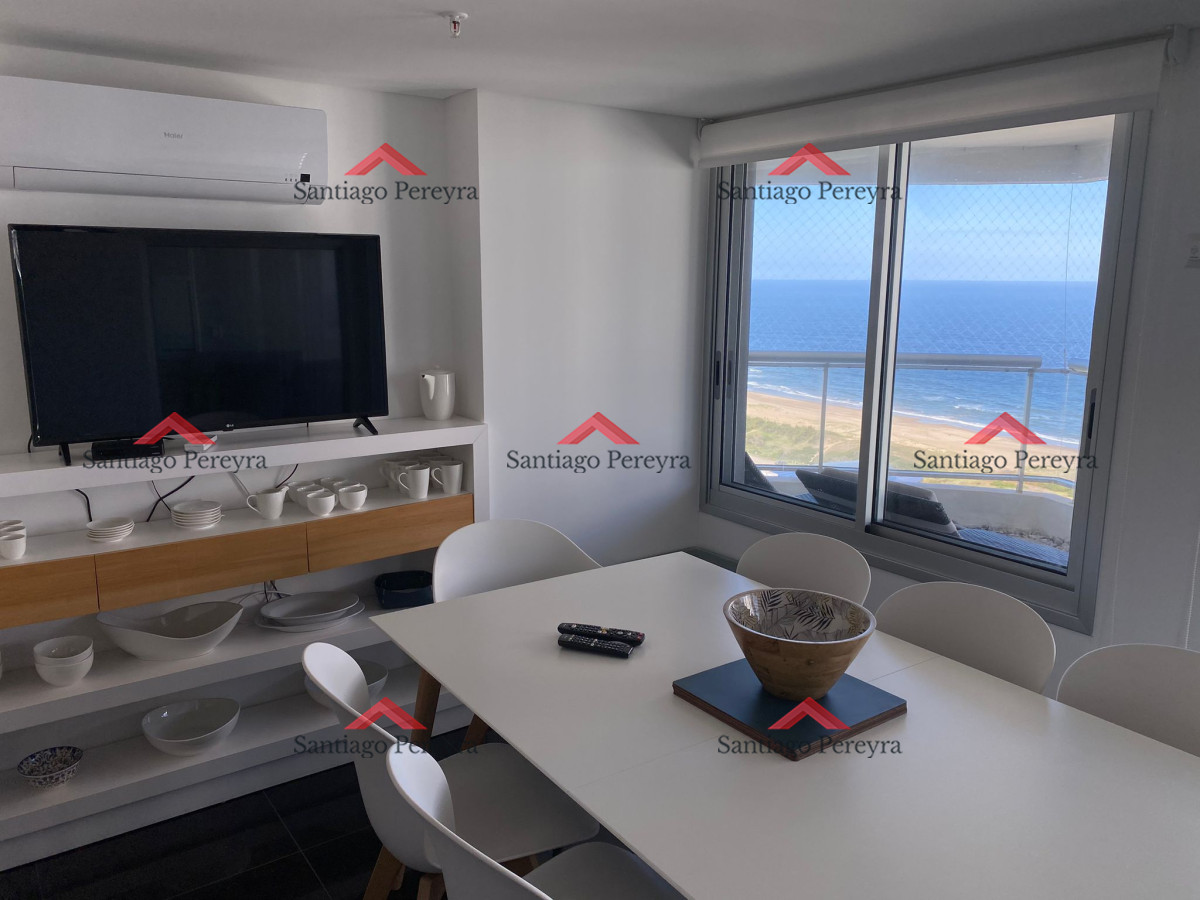 Apartamento ID.16779 - Venta de gran apartamento de 3 dormitorios con parrillero propio en Playa Brava, Punta del Este