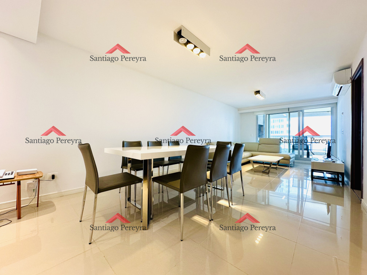Apartamento ID.15895 - Oportunidad de venta apartamento de 3 dormitorios mas dependencia Playa Brava, Punta del Este
