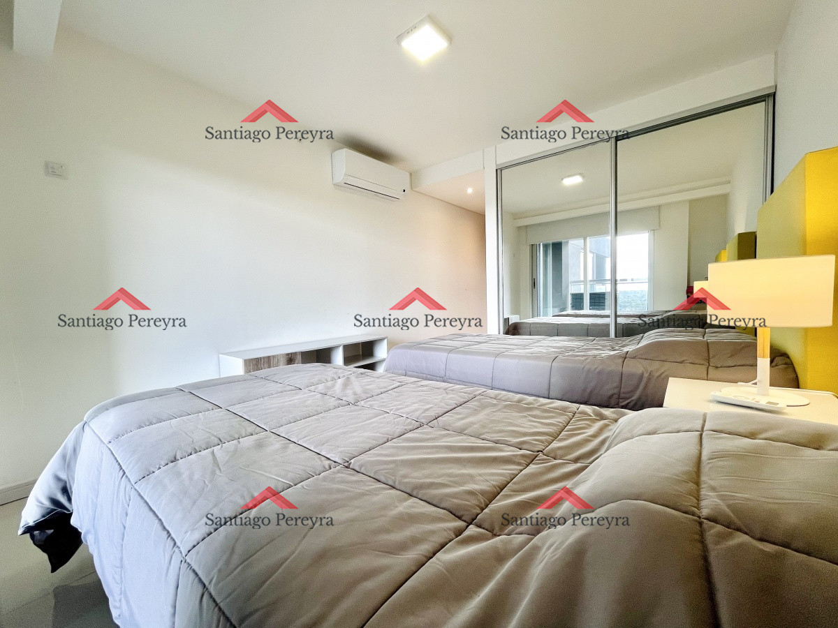 Apartamento ID.15594 - Apartamento de 2 Dormitorios y Parrillero con Vista al Mar en Playa Brava, Look Tower