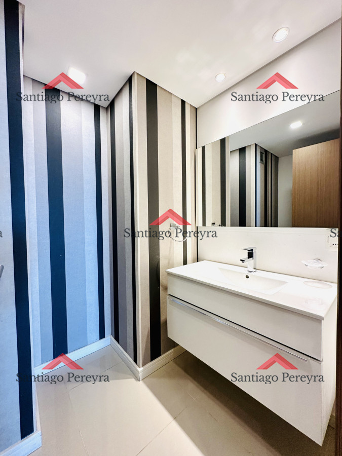 Apartamento ID.15895 - Oportunidad de venta apartamento de 3 dormitorios mas dependencia Playa Brava, Punta del Este