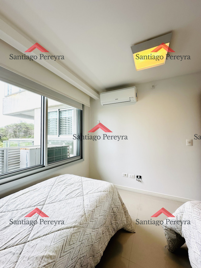 Apartamento ID.15895 - Oportunidad de venta apartamento de 3 dormitorios mas dependencia Playa Brava, Punta del Este