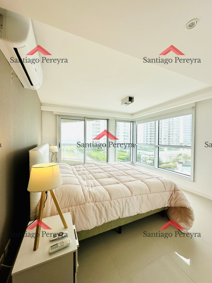 Apartamento ID.15895 - Oportunidad de venta apartamento de 3 dormitorios mas dependencia Playa Brava, Punta del Este