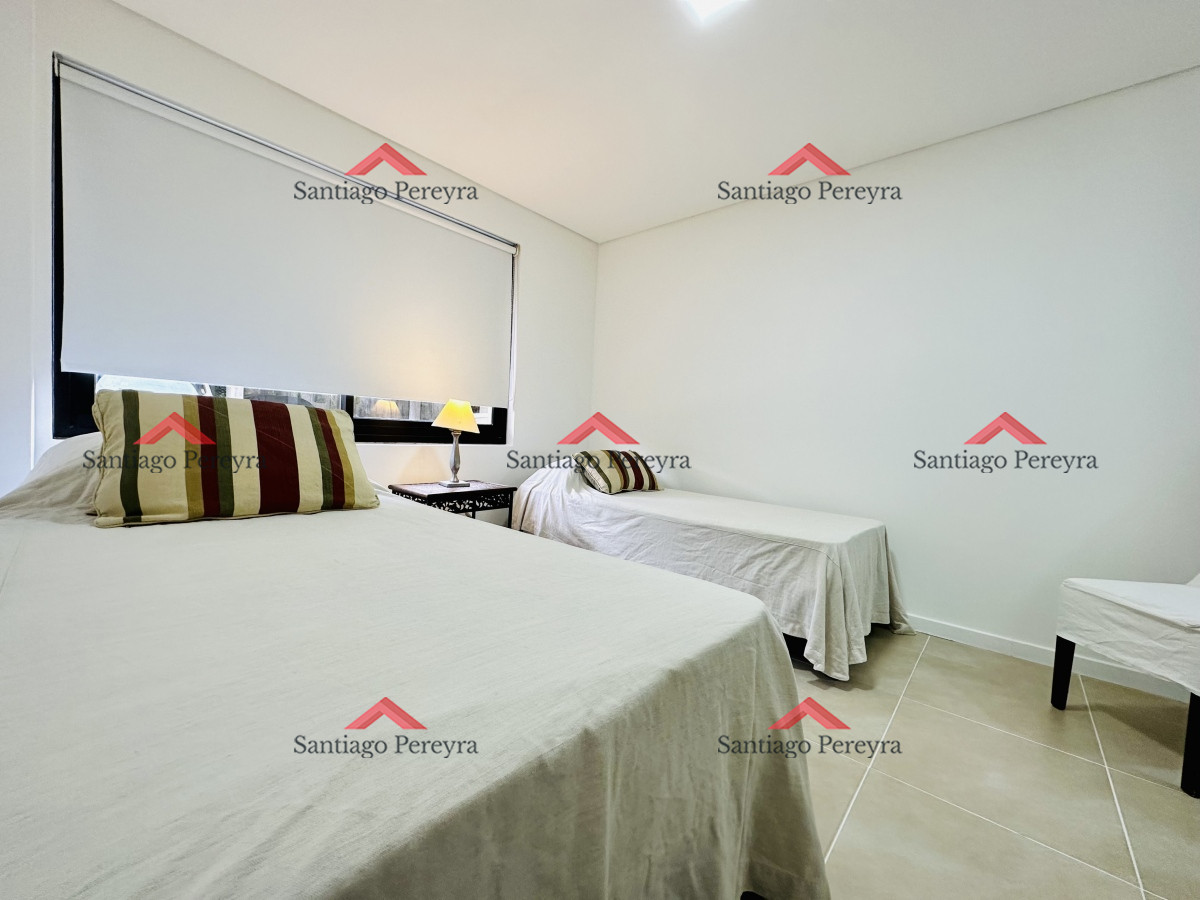 Apartamento ID.14647 - Apartamento de 2 Dormitorios con Parrillero y Vista al Mar en Punta Ballena