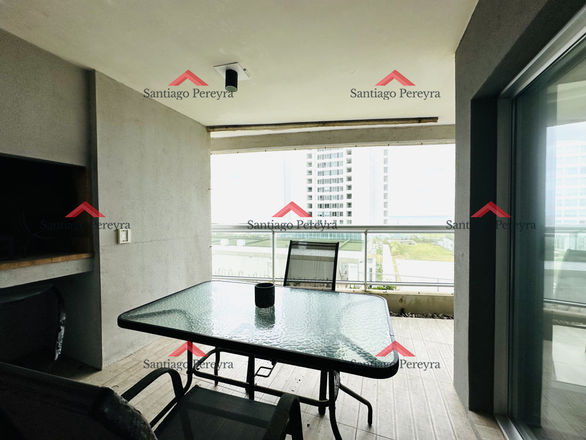 Apartamento ID.15895 - Oportunidad de venta apartamento de 3 dormitorios mas dependencia Playa Brava, Punta del Este