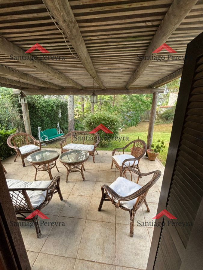 Casa ID.16827 - Alquiler de temporada de casa quincho en Pinares de 3 dormitorios