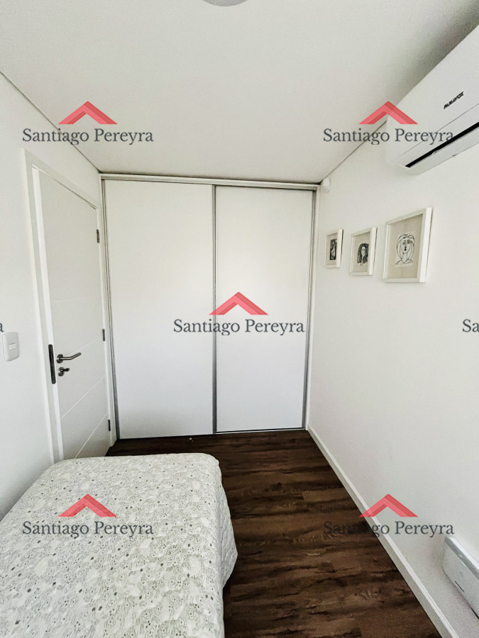 Casa ID.16594 - Moderna Casa de 4 Dormitorios, Piscina Climatizada y Parrillero en Punta Ballena, Barrio Semi Privado