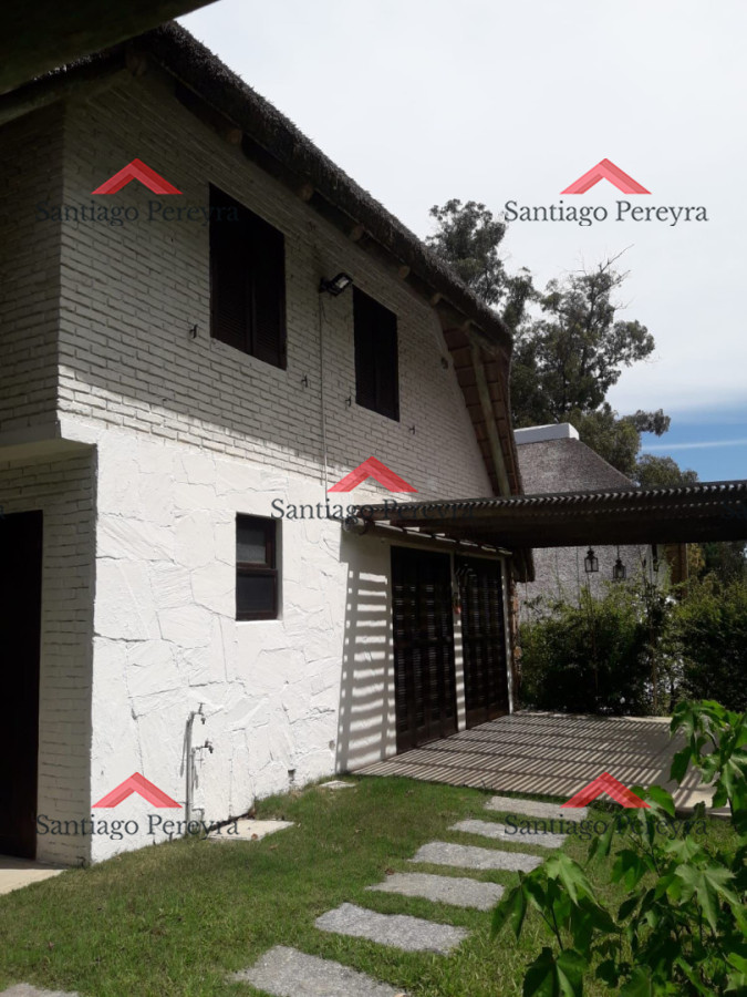 Casa ID.16827 - Alquiler de temporada de casa quincho en Pinares de 3 dormitorios