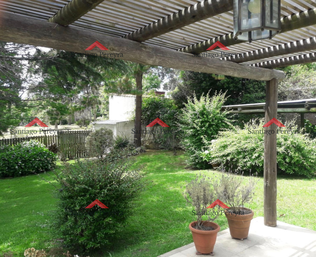 Casa ID.16827 - Alquiler de temporada de casa quincho en Pinares de 3 dormitorios