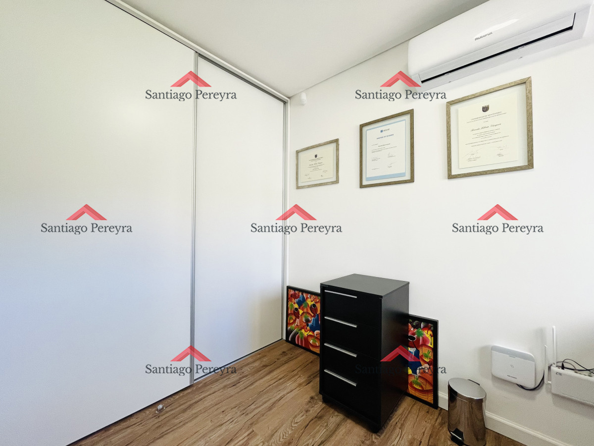 Casa ID.16594 - Moderna Casa de 4 Dormitorios, Piscina Climatizada y Parrillero en Punta Ballena, Barrio Semi Privado