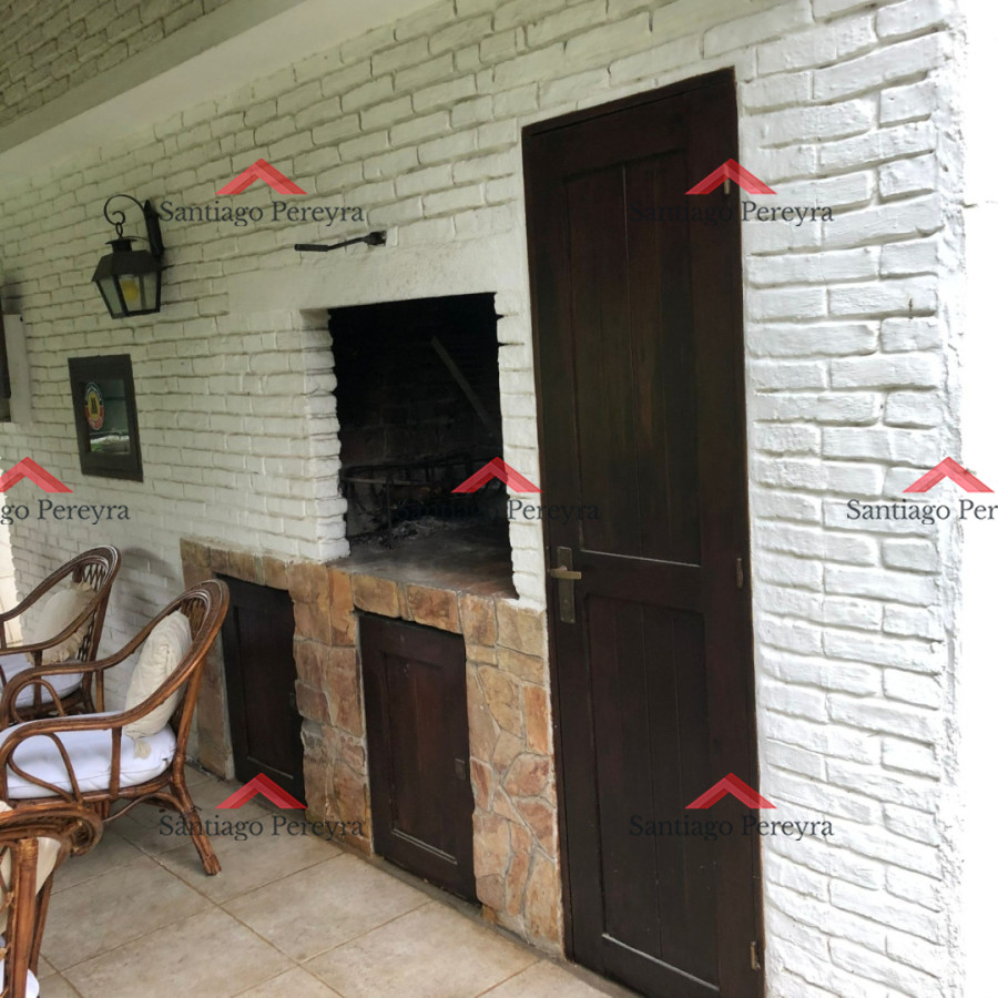 Casa ID.16827 - Alquiler de temporada de casa quincho en Pinares de 3 dormitorios