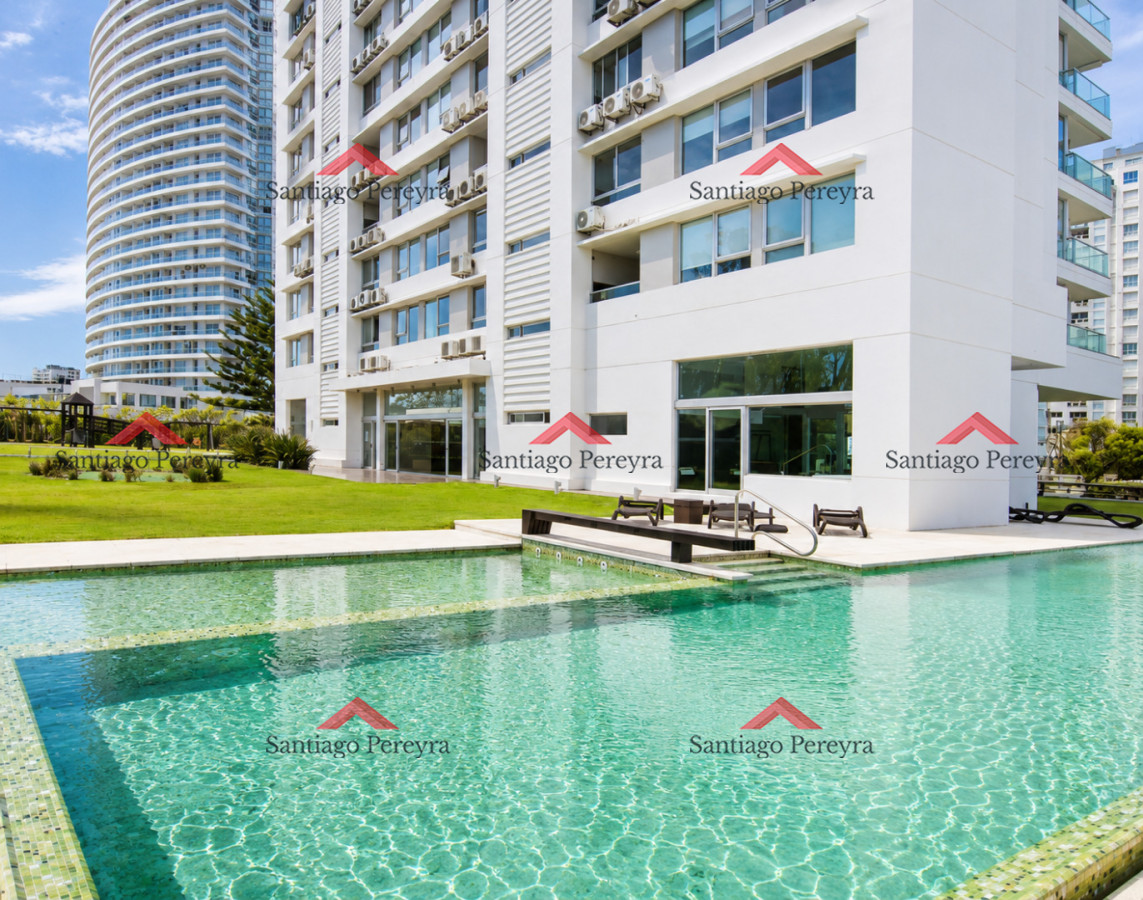 Apartamento ID.15293 - Oportunidad en Venta, Apartamento De 2 Dormitorios y Parrillero En Playa Mansa, Punta Del Este