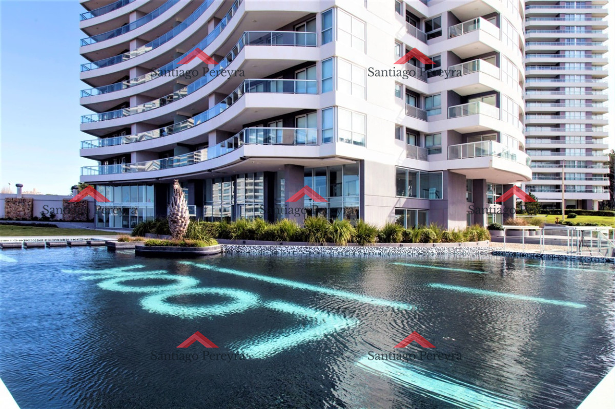 Apartamento ID.16779 - Venta de gran apartamento de 3 dormitorios con parrillero propio en Playa Brava, Punta del Este