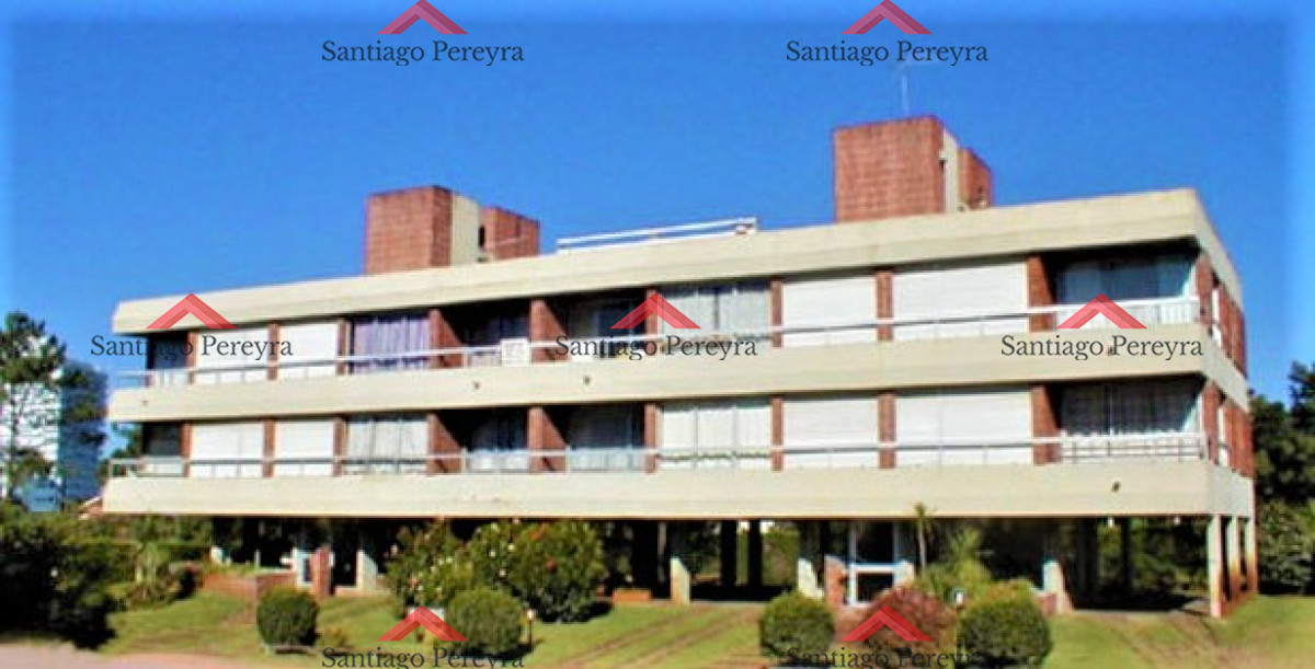 Apartamento ID.13480 - Apartamento de 2 Dormitorios en Aidy Grill a Pocos Metros de Playa Brava - Venta