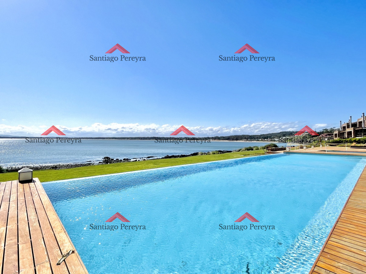 Apartamento ID.13193 - Venta y alquiler temporario de apartamento de un dormitorio con parrillero en exclusivo complejo de Punta Ballena