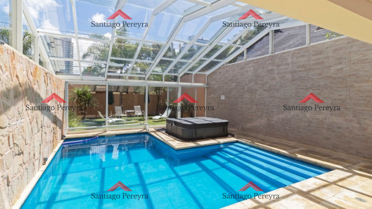 Apartamento ID.14005 - Moderno Apartamento de 3 Dormitorios a Pocas Cuadras del Mar En Venta, Playa Brava