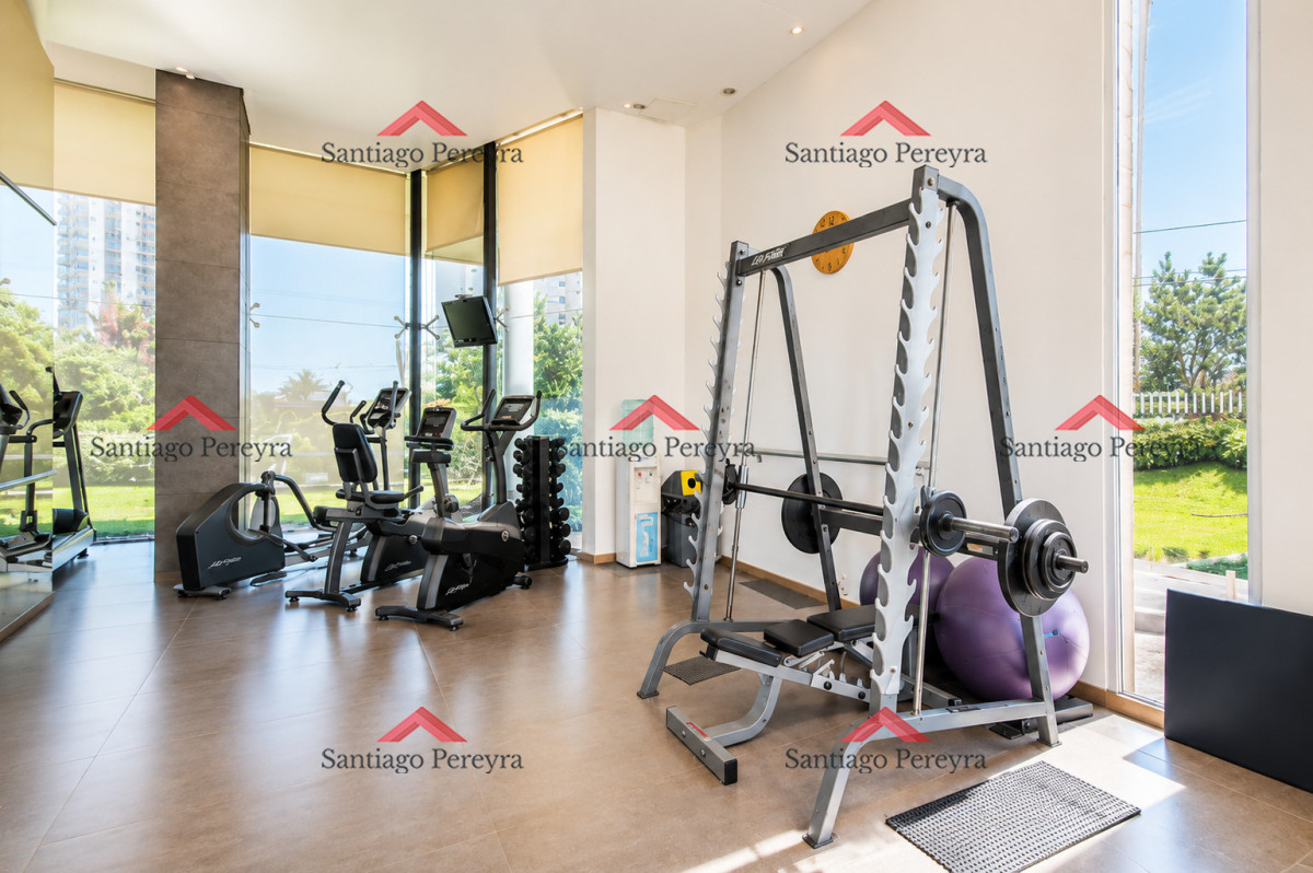 Apartamento ID.15293 - Oportunidad en Venta, Apartamento De 2 Dormitorios y Parrillero En Playa Mansa, Punta Del Este