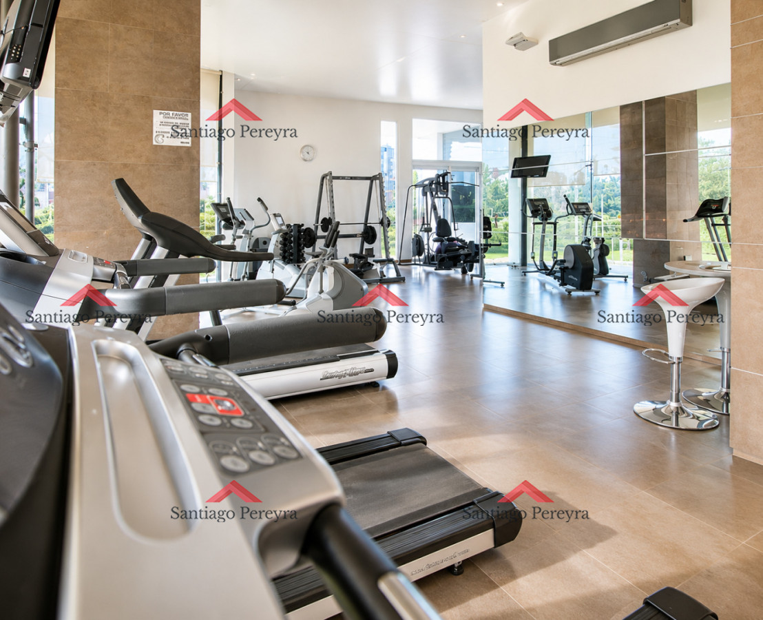 Apartamento ID.15293 - Oportunidad en Venta, Apartamento De 2 Dormitorios y Parrillero En Playa Mansa, Punta Del Este