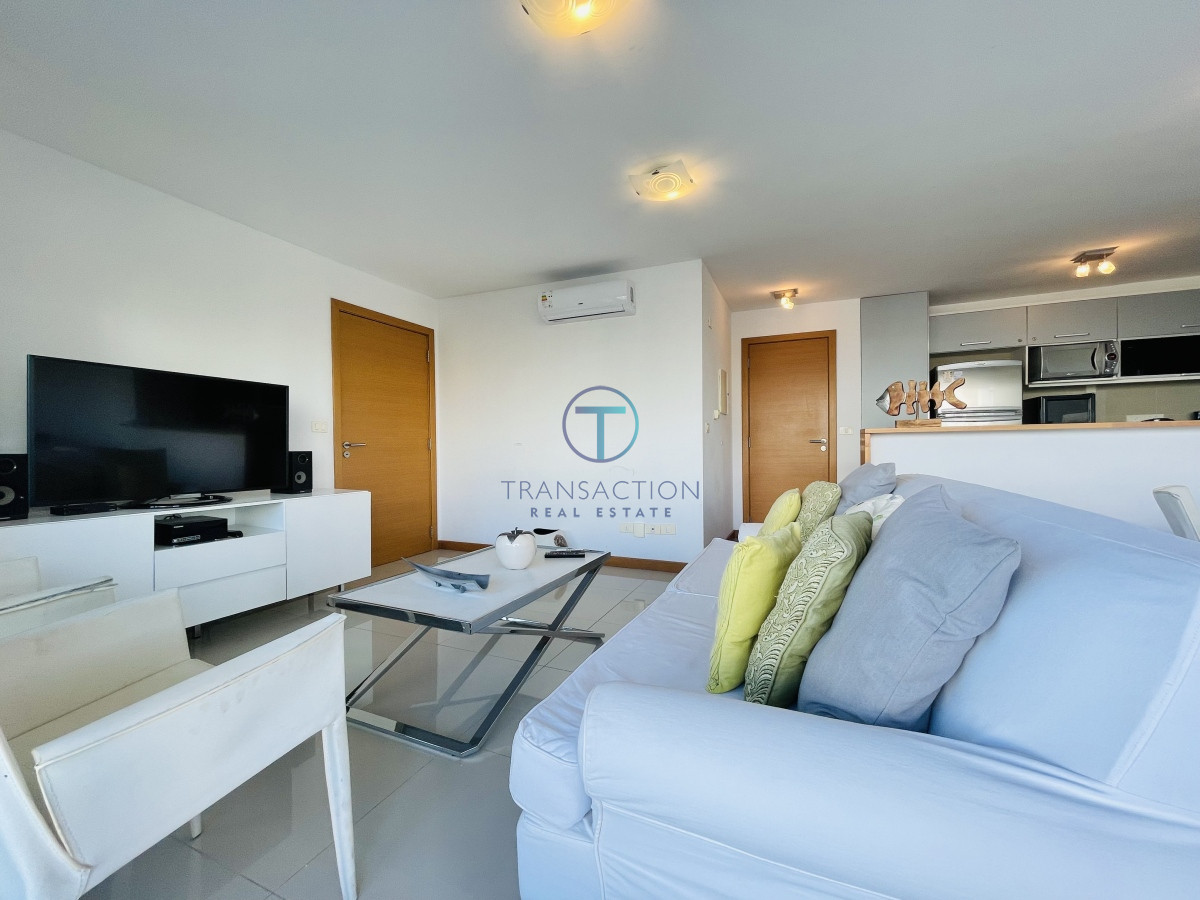 Apartamento ID.955/Apartamentos-en-Alquiler--Transaction-Real-Estate -  2 Dormitorios y Parrillero Frente a Playa Brava, Punta del Este
