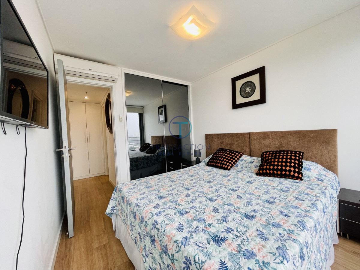 Apartamento ID.827/Vende-apartamento-esquinero-con-vista-al-mar-de-2-dormitorios-en-Alexander-Boulevard-Punta-del-Este- - venta 2 dormitorios edificio Alexander Boulevard