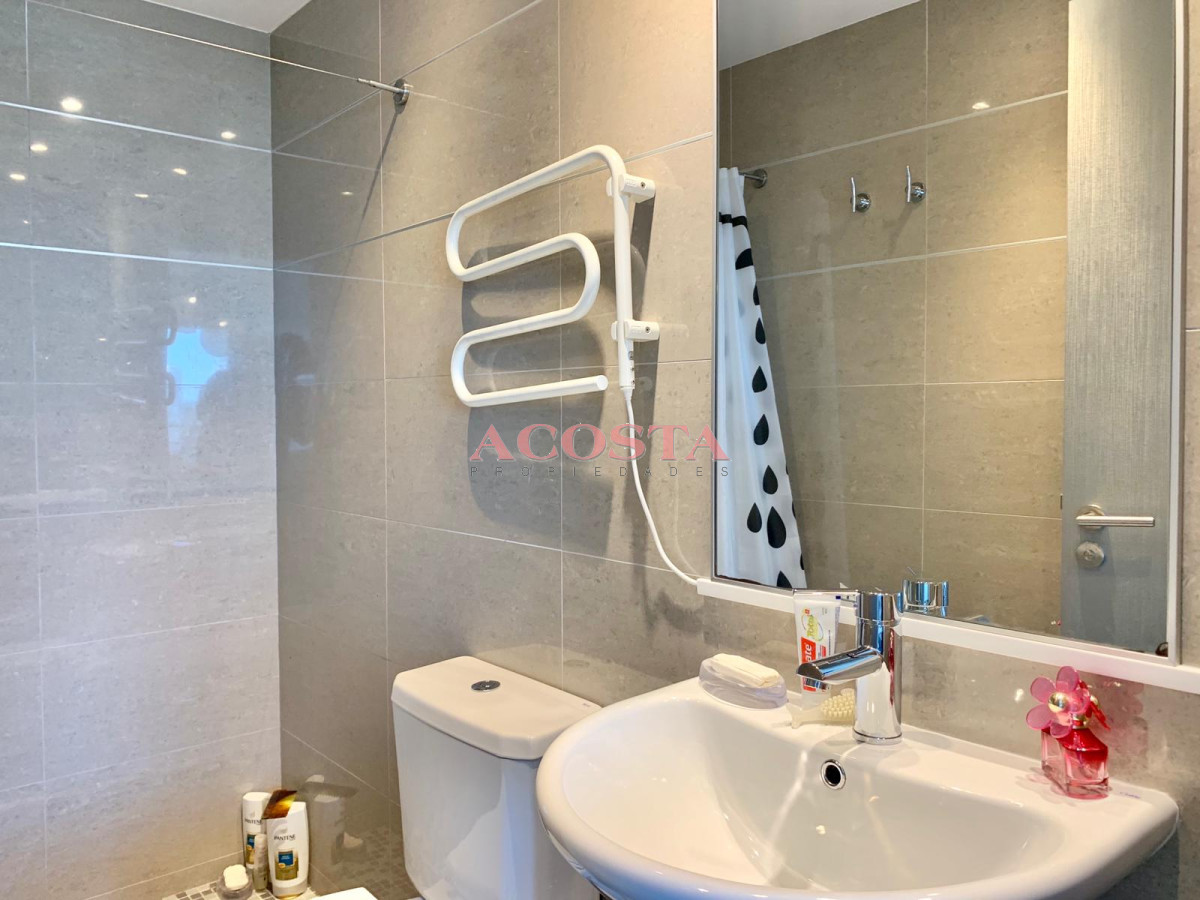 Apartamento ID.193 - Excelente Apartamento de 2 Dormitorios en Venta y Alquiler - Playa Mansa, Punta del Este