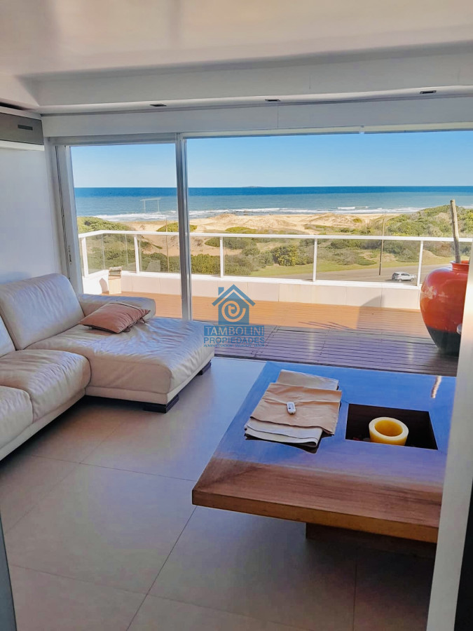 Apartamento ID.791 - Espectacular Penthouse de 4 Dormitorios, Vista al Mar y Barbacoa propia sobre Playa Brava, Punta del Este