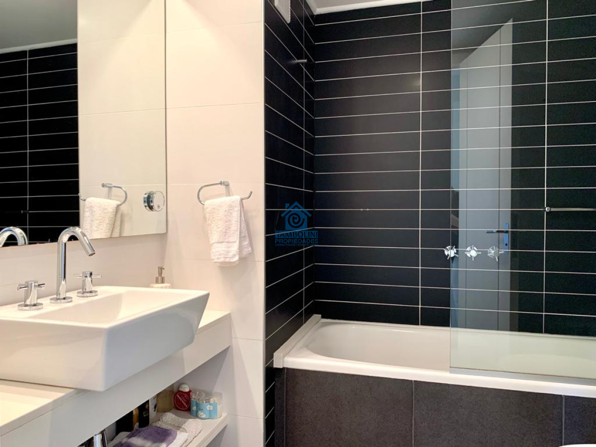 Apartamento ID.1193 - Excelente Apartamento de 2 Dormitorios en Ocean Drive, Punta del Este