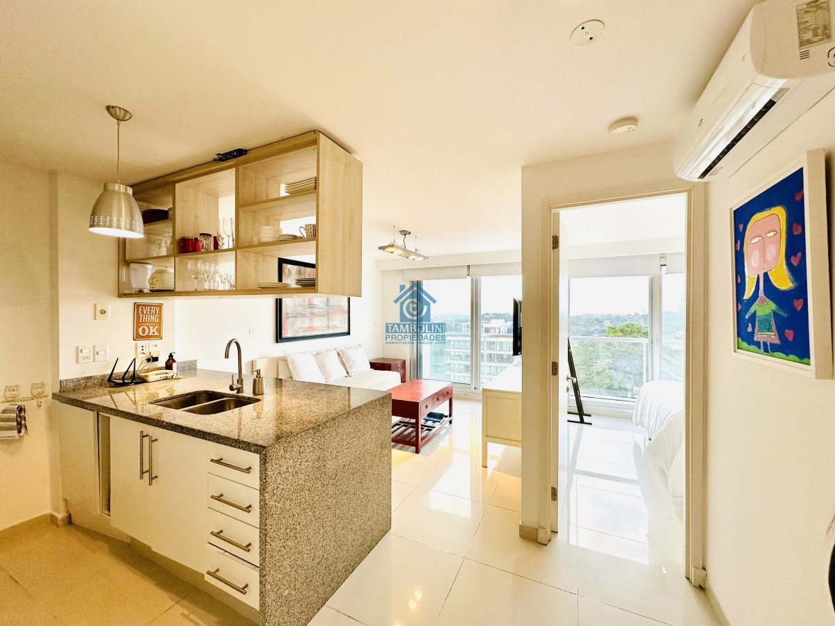 Apartamento ID.411 - Venta de Moderno Apartamento en zona Roosevelt de 1 Dormitorio, torre con servicios, Punta del Este