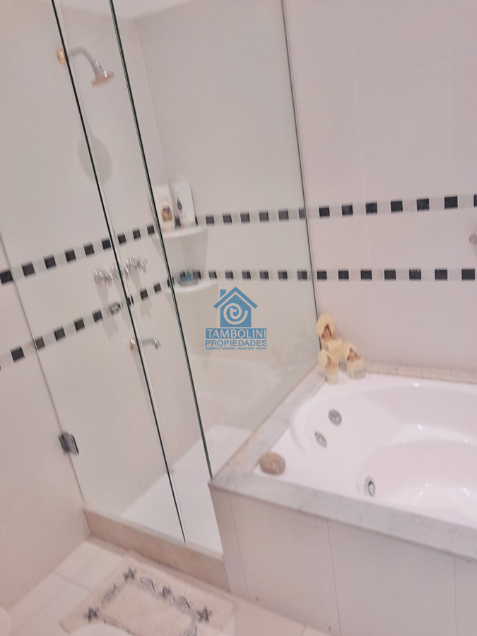 Apartamento ID.791 - Espectacular Penthouse de 4 Dormitorios, Vista al Mar y Barbacoa propia sobre Playa Brava, Punta del Este