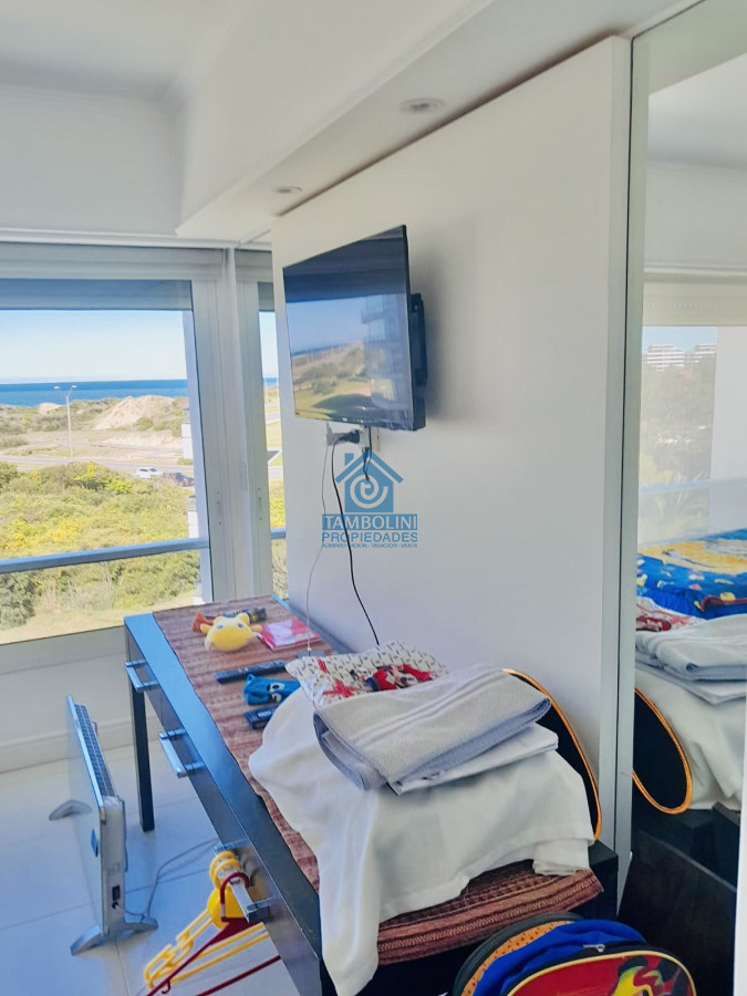 Apartamento ID.791 - Espectacular Penthouse de 4 Dormitorios, Vista al Mar y Barbacoa propia sobre Playa Brava, Punta del Este