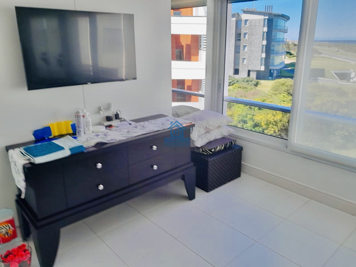 Apartamento ID.791 - Espectacular Penthouse de 4 Dormitorios, Vista al Mar y Barbacoa propia sobre Playa Brava, Punta del Este