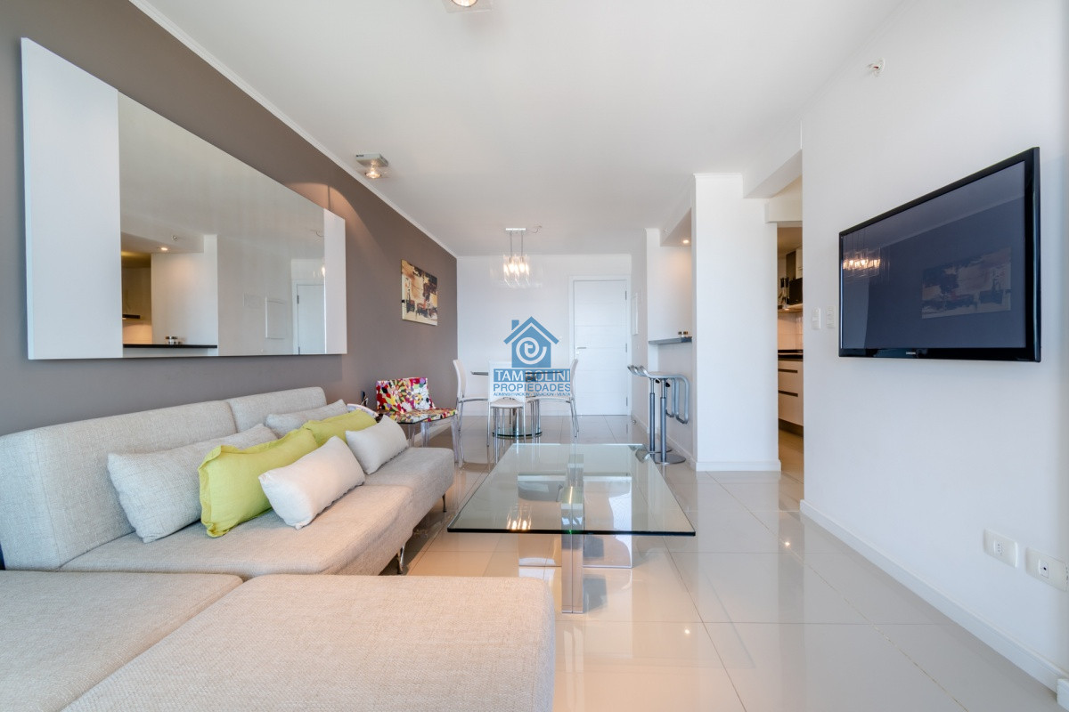 Apartamento ID.155 - Apartamento de 2 Dormitorios en Playa Brava con Vista al Mar - Venta