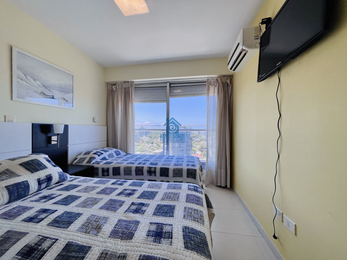 Apartamento ID.645 - Excelente Apartamento de 2 Dormitorios con Vista al Mar, Playa Mansa