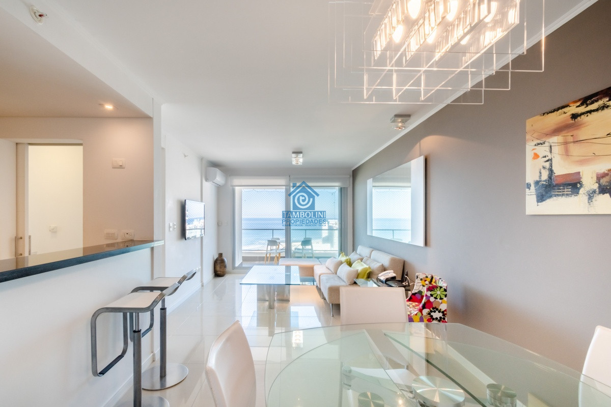 Apartamento ID.155 - Apartamento de 2 Dormitorios en Playa Brava con Vista al Mar - Venta