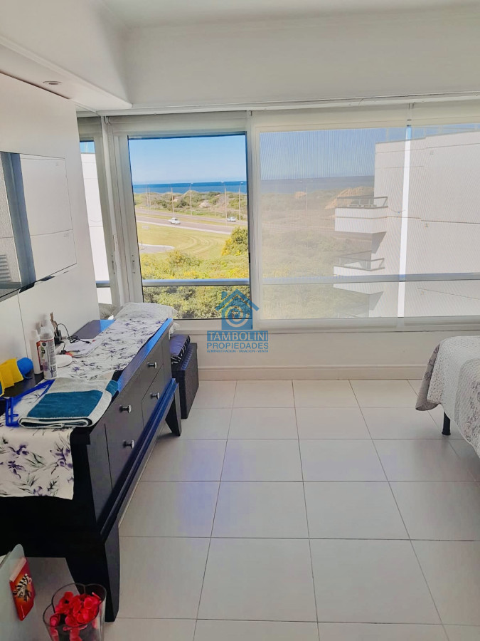 Apartamento ID.791 - Espectacular Penthouse de 4 Dormitorios, Vista al Mar y Barbacoa propia sobre Playa Brava, Punta del Este