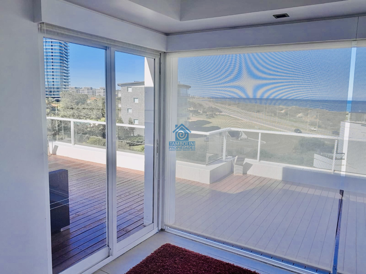 Apartamento ID.791 - Espectacular Penthouse de 4 Dormitorios, Vista al Mar y Barbacoa propia sobre Playa Brava, Punta del Este